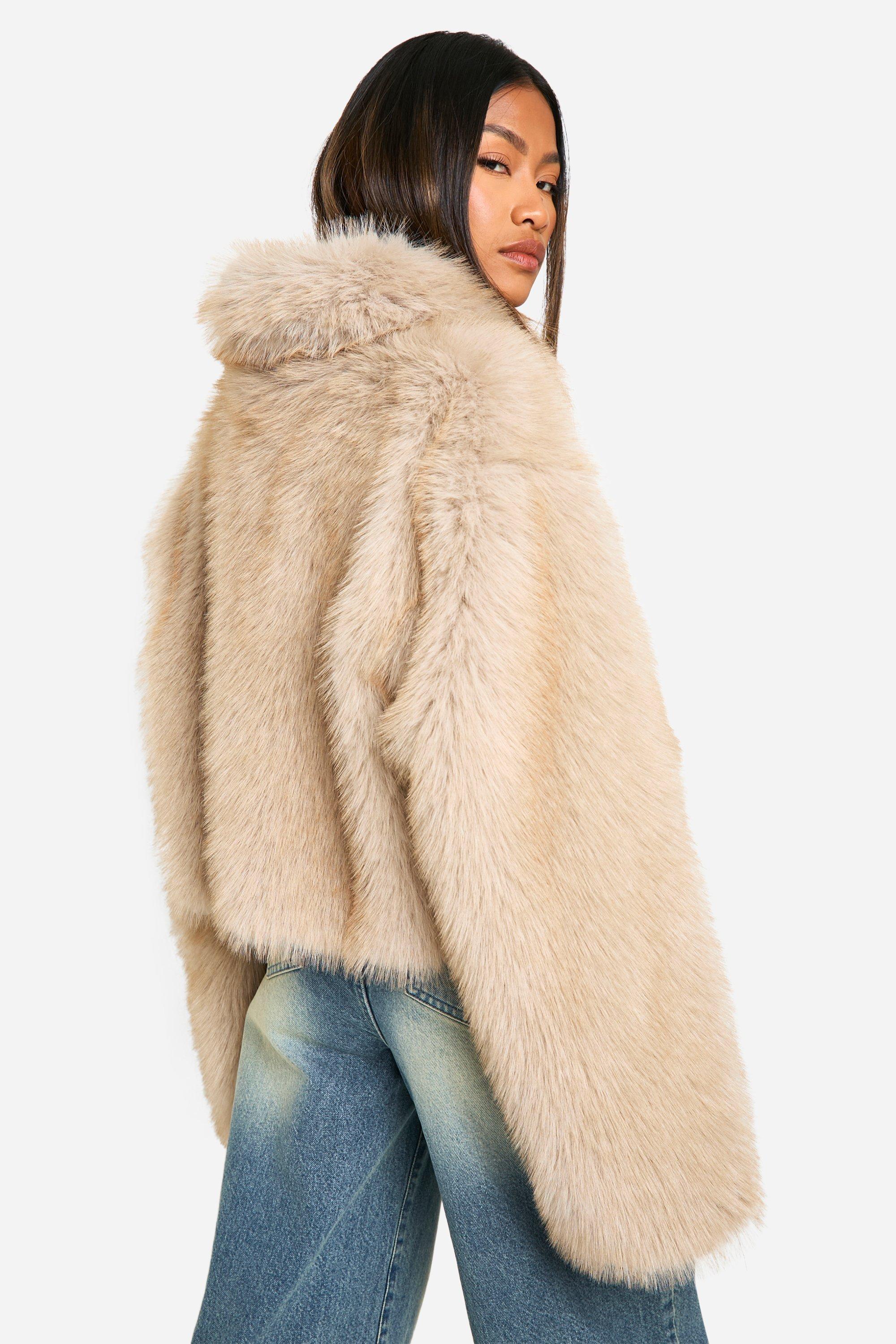 Manteau court en fausse fourrure boohoo FR